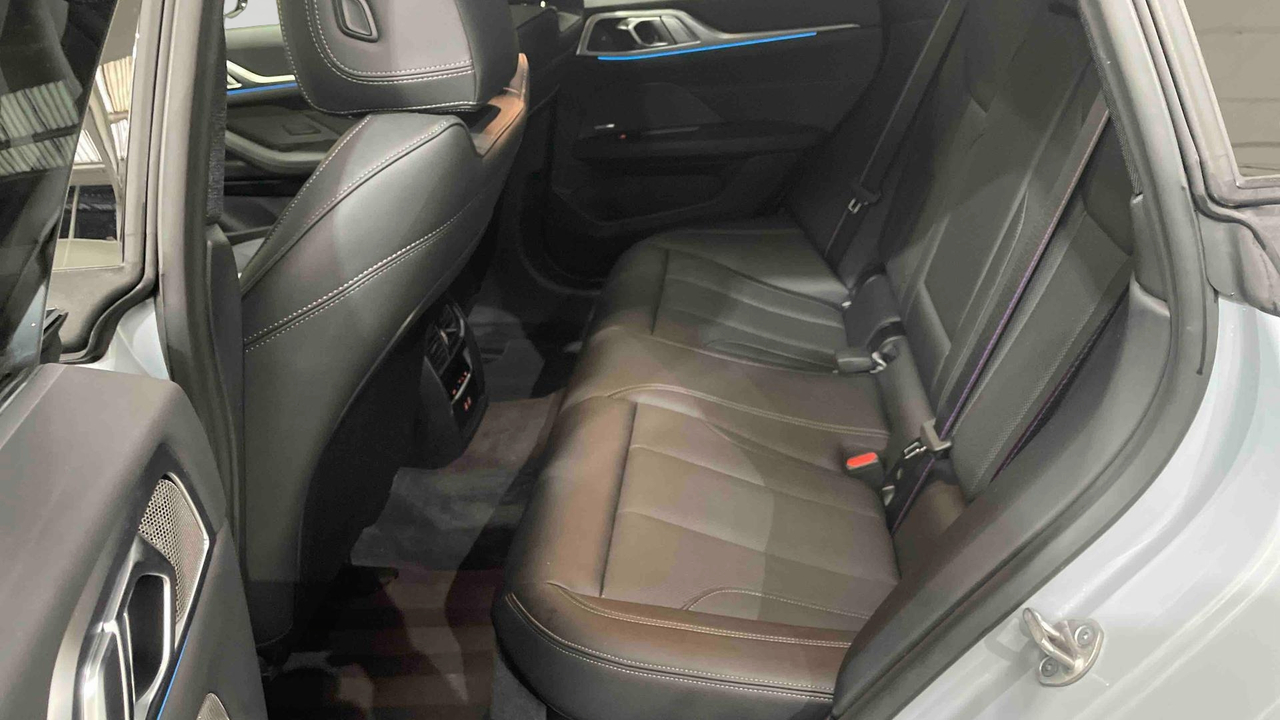 BMW i4 eDrive40 340 ch BVA — photo 12