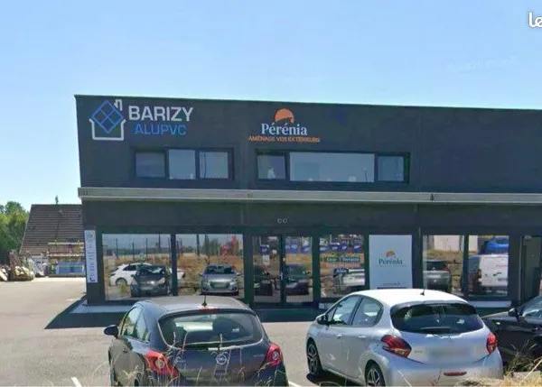 À LOUER - LOCAL COMMERCIAL / BUREAUX DE 120 m² - ZONE MAISON R