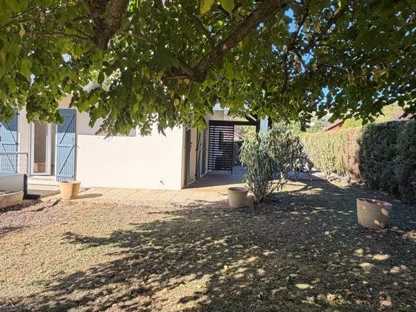 Vaste T4 avec jardin, terrasse, garage, vue dégagée secteur résidentiel calmé
