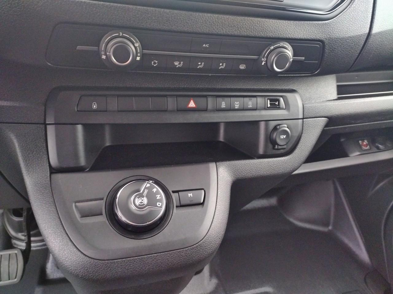 Citroën Jumpy cab approfondie m bluehdi 145 s&s eat8 — photo 21