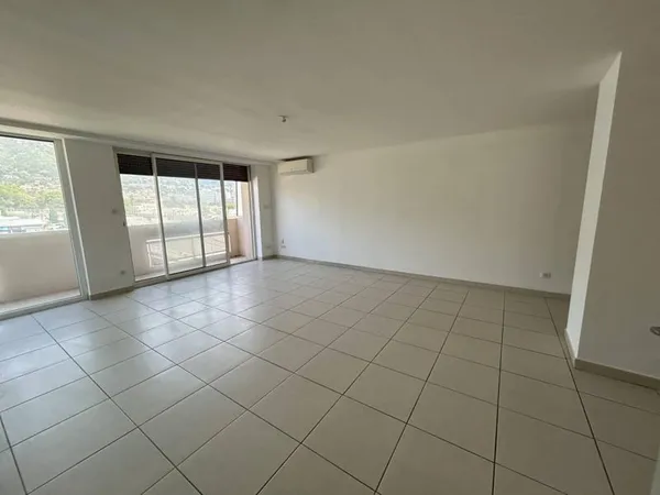 Appartement 4 pièces 82 m²