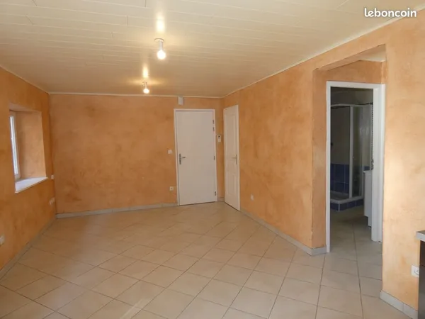 À LOUER - T2 de 38 m² avec garage - Pontarlier centre