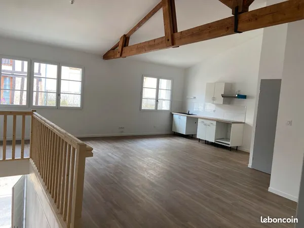 Loft neuf avec garage