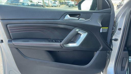 Peugeot 308 1.5 BlueHDi 130 EAT8 - GT Line – 2020 – 93615 km – Diesel – Boîte Automatique — photo 33