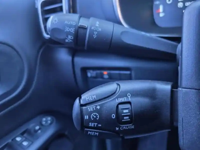 Citroën C5 Aircross puretech 130 s&amp;s bvm6 feel pack — photo 43