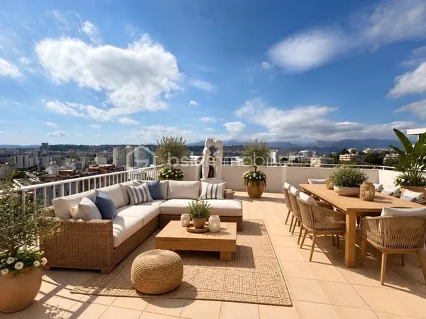 NICE OUEST  DERNIER ÉTAGE  2 GARAGES  VUE MER  VENTE INTERACTIVE