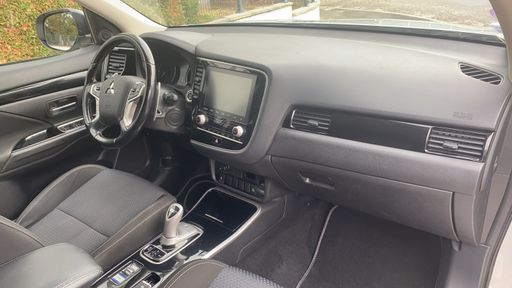 Mitsubishi Outlander 2.4 MIVEC 208 Hybrid  4WD BVA6 - Buisness – 2020 – 90175 km – Hybride rechargeable – Boîte Automatique — photo 21