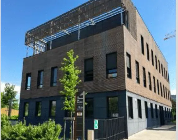 Boutique 731 m²