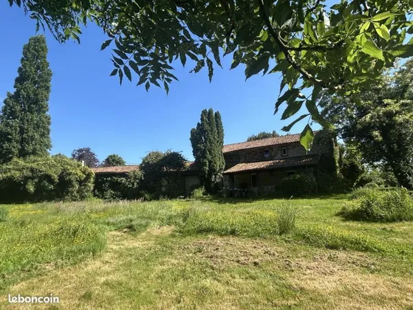 Propriété 9 pièces 300 m²