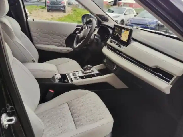 Mitsubishi Outlander 2.4 phev 306ch instyle 4wd — photo 11