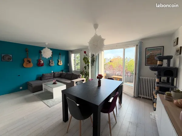 Chatou limite Le Vésinet - 4 pièces 65 m² dernier étage, balcon, parking et cave