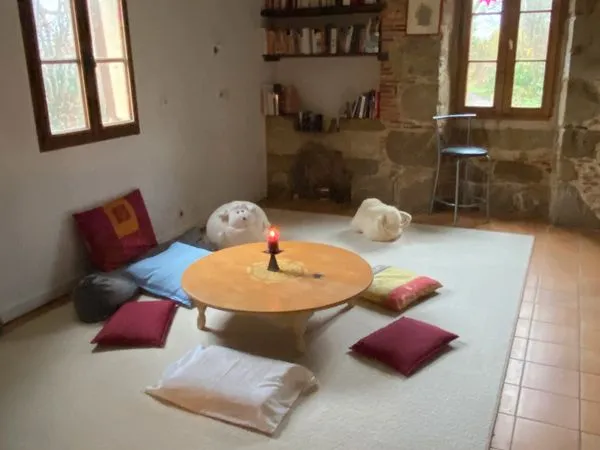 Coloc' dans maison ancienne sur 1 ha
