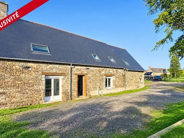 4 Chambres - Box et Carrière à chevaux - 35610 - Dépendances 220 m²
