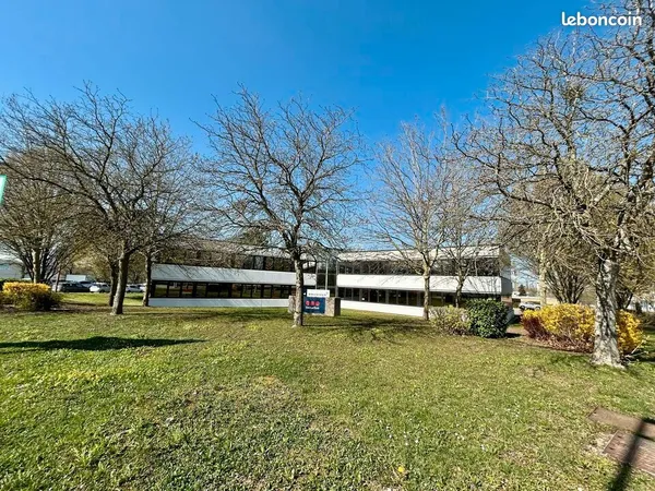Bureaux 347 m²