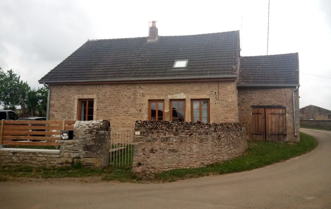 Photo 1