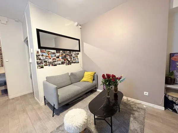 Appartement T2 plein de cachet, rénové et idéalement situé