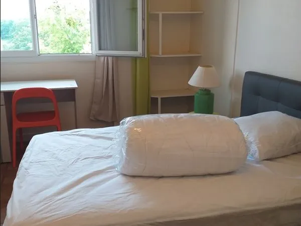 Colocation Grand appart 5 min Rer A Cergy - 490 euros tout compris
