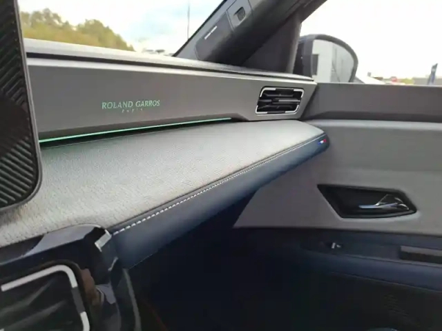 Renault 5 renault  e-tech electrique 10 ch autonomie confort — photo 31