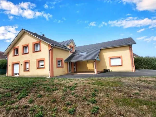 Maison 9 pièces 216 m²