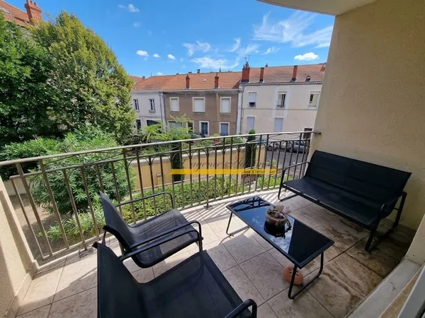 Appartement T2 avec balcon et garage à Montélimar