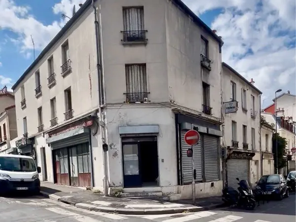 Local commercial bureau stockage 80m2 rdc + 80m2 sous sol