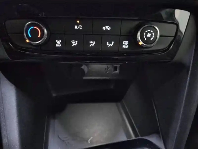 Opel Corsa 1.2 turbo 100 ch bva8 — photo 23