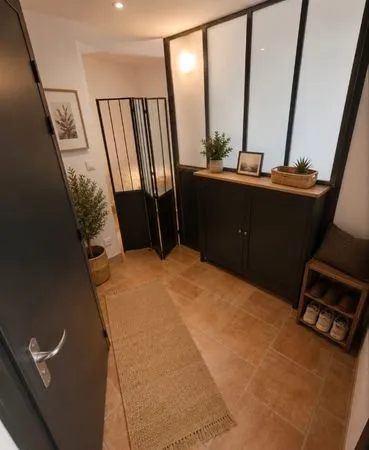 Appartement de charme entièrement rénové - 85 m² Loi Carrez