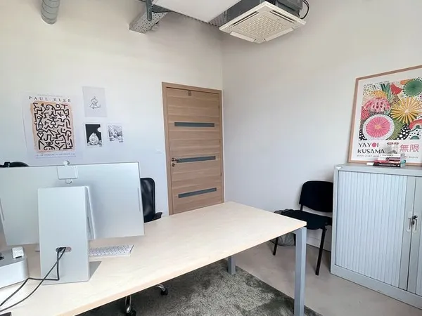 Bureau individuel 11 m² dans un espace partagé