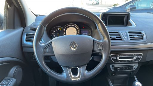 Renault Megane 1.2 TCe 115 - Limited – 2015 – 138627 km – Essence – Boîte Manuelle — photo 43