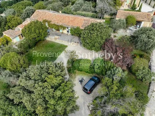 Maison 7 pièces 230 m²