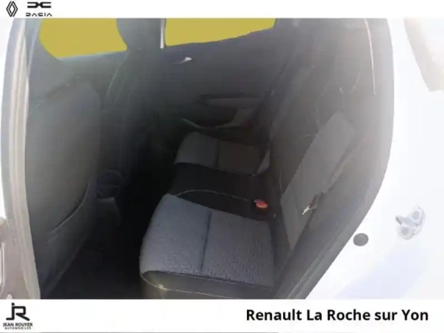 Renault Clio 1.5 blue dci 100ch evolution — photo 4