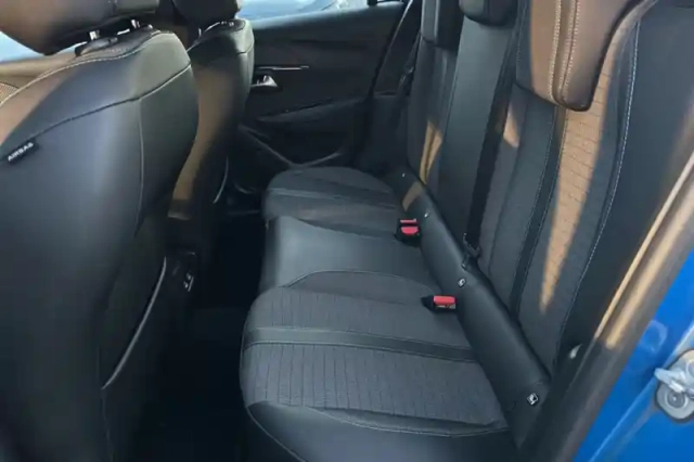 Peugeot 208 puretech 100 s&amp;s bvm6 — photo 31