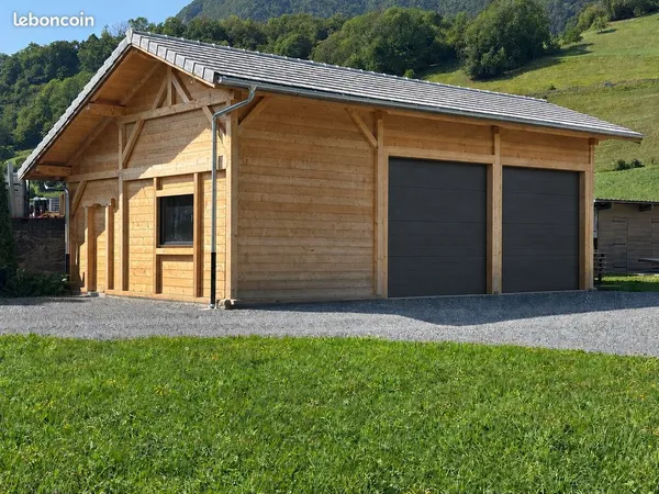 Local neuf / entrepôt 130 m² - Taninges - 2 portes sectionnelles