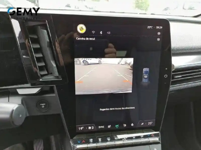 Renault Megane e-tech ev60 220 ch super charge — photo 15