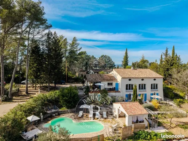 Propriété 16 pièces 400 m²