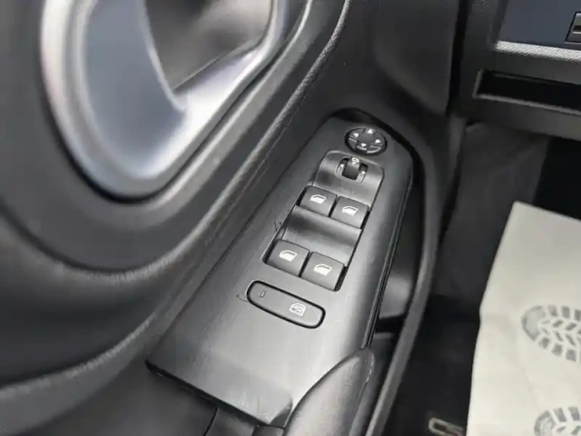 Citroën C5 Aircross puretech 130 s&amp;s eat8 c-series — photo 20
