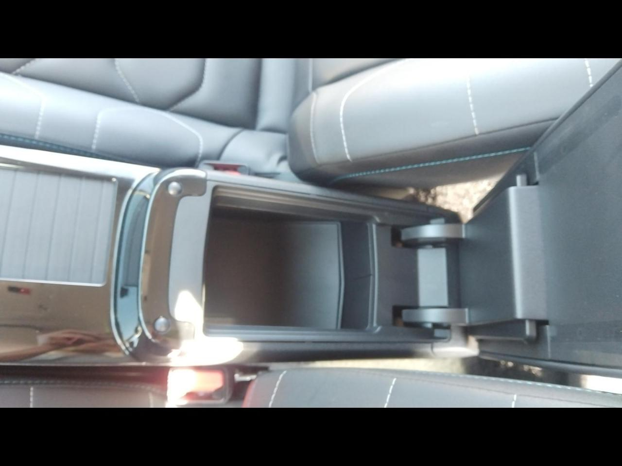 Citroën C4 X puretech 130ch s&s shine eat8 — photo 33