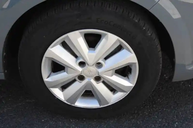 Dacia Sandero eco-g 100 — photo 6