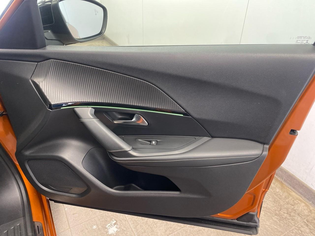 Peugeot 2008 puretech 130 s&s bvm6 gt line — photo 27