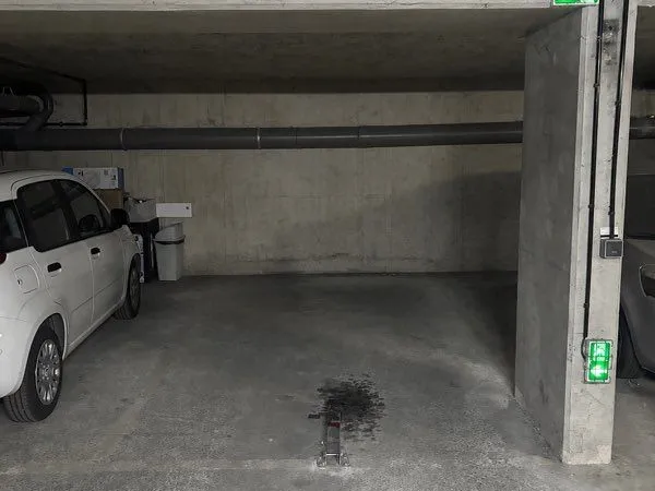 Place de parking sécurisée à louer — Dugny (93440)
