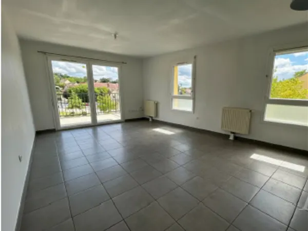T3 ( 2015) avec balcon et parking Follainville Dennemont