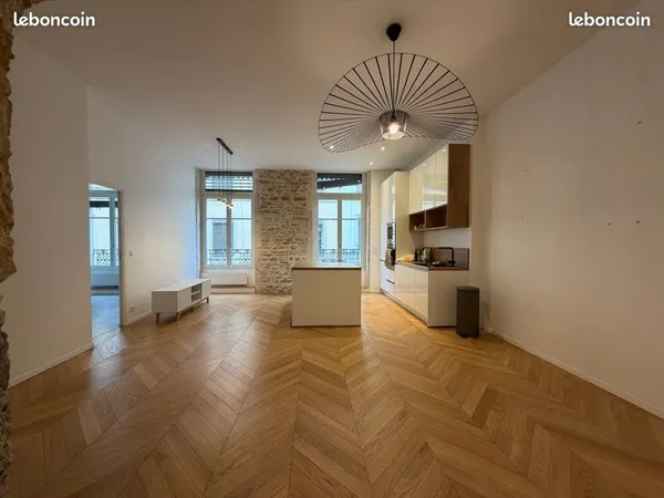 Loue appartement - 77m² - 7ème arrondissement Lyon
