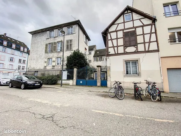 Immeuble 806 m²