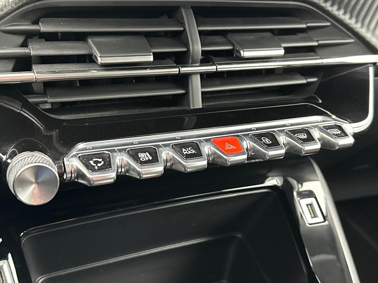 Peugeot 2008 puretech 130 s&s eat8 style — photo 26