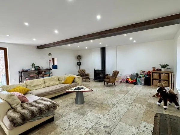 Propriété 8 pièces 232 m²