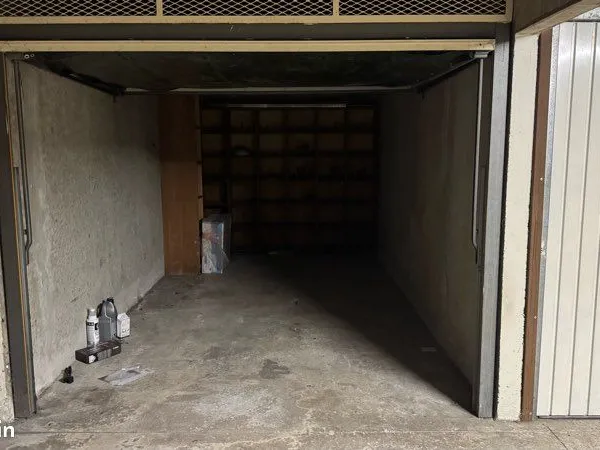 Box parking privé