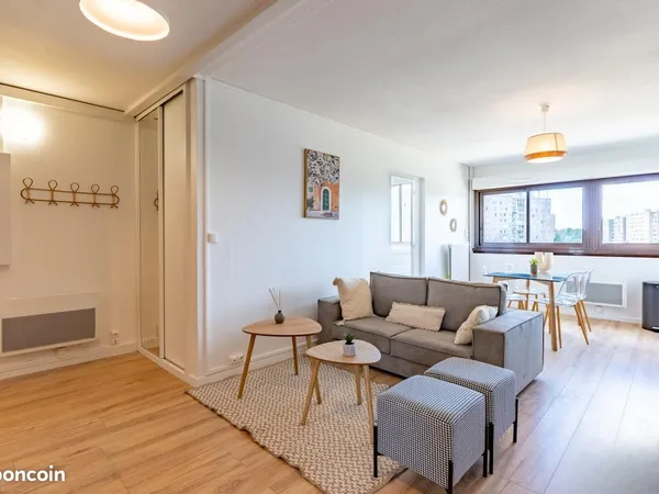 Chambre 2 pièces 84 m²