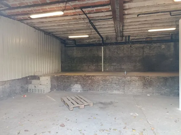 Location / Local industriel - 80 m²