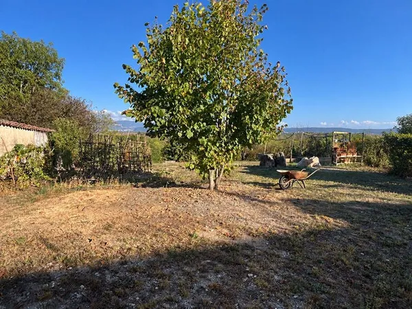 Terrain constructible 1100 m²