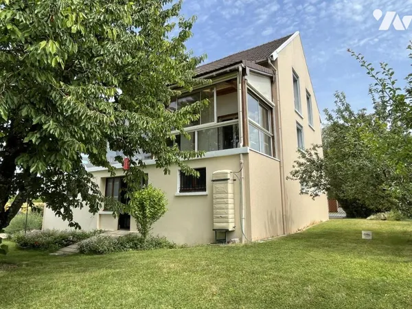 Maison 8 pièces 200 m²